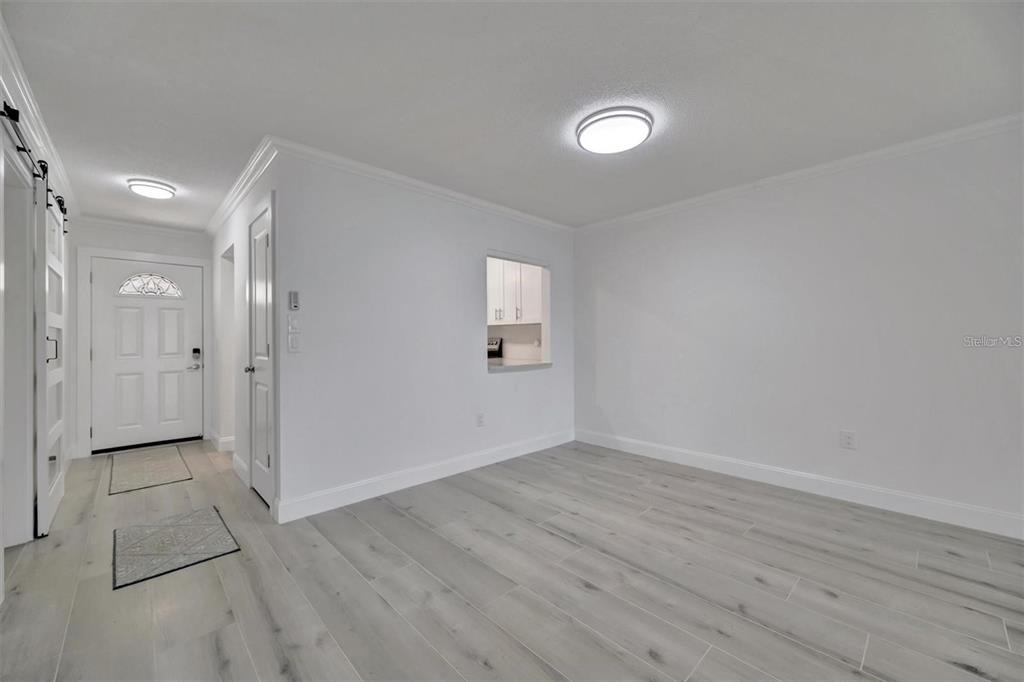 9819 Hernando Court - Photo 7
