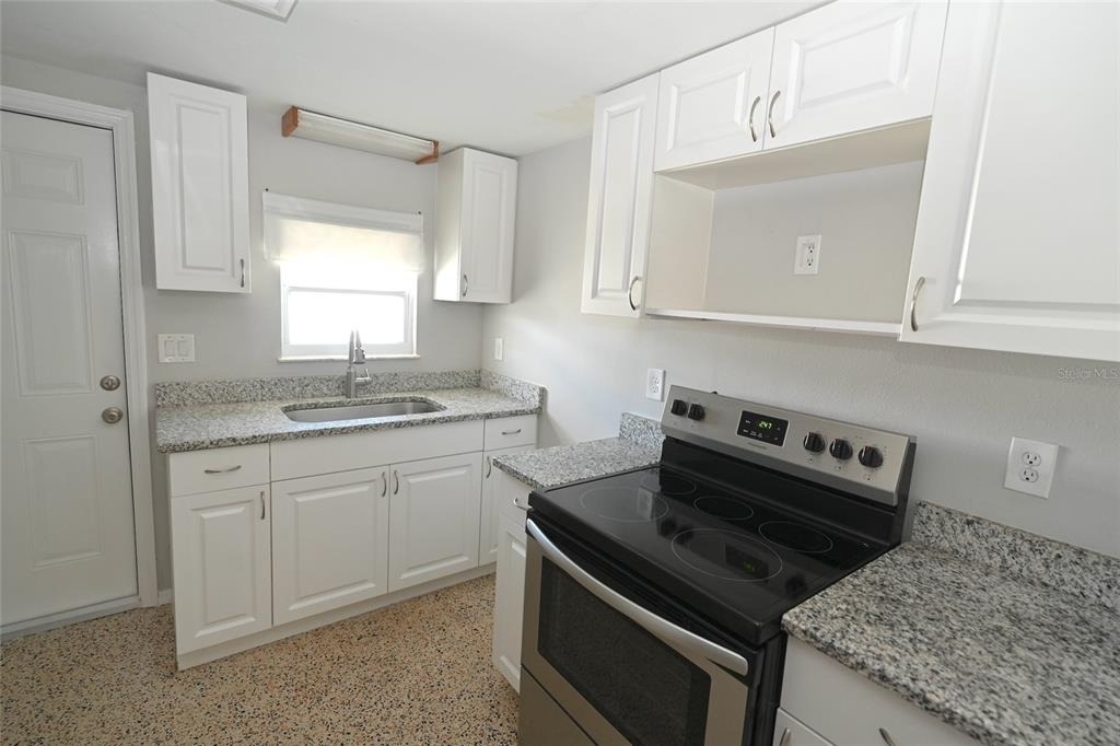 4817 Northwood Avenue - Photo 10