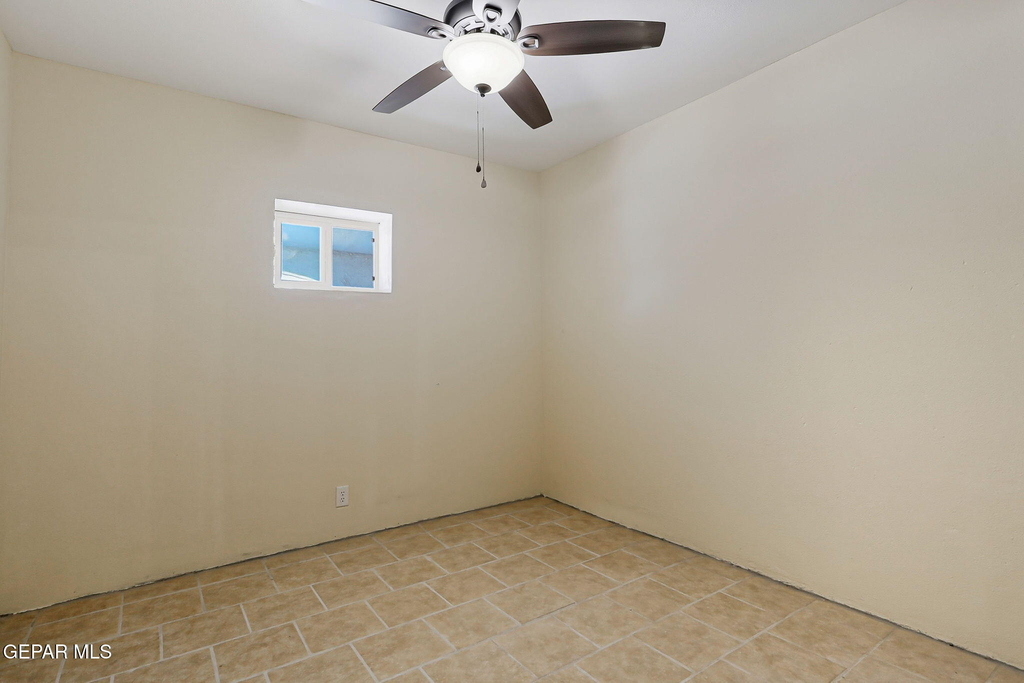 400 De Vargas Drive - Photo 10
