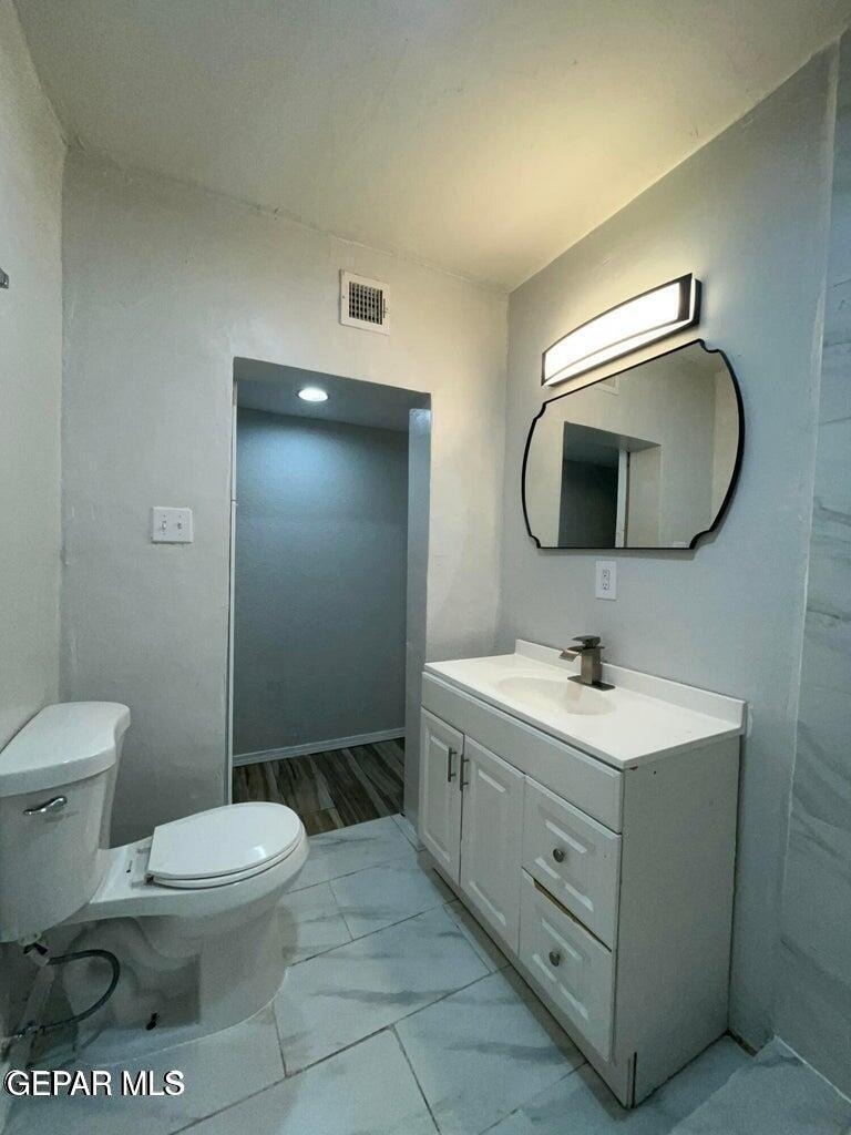 10216 Celedon Circle - Photo 17