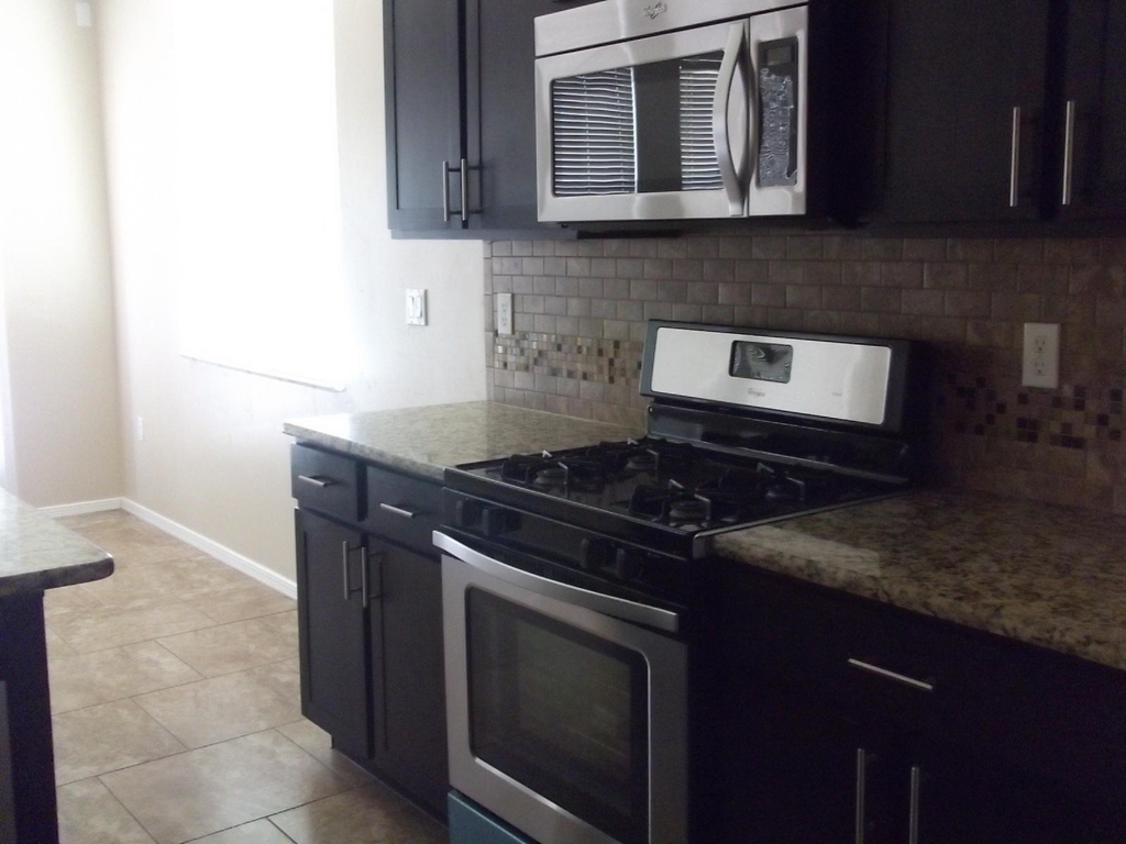 857 Blue Park Avenue - Photo 7