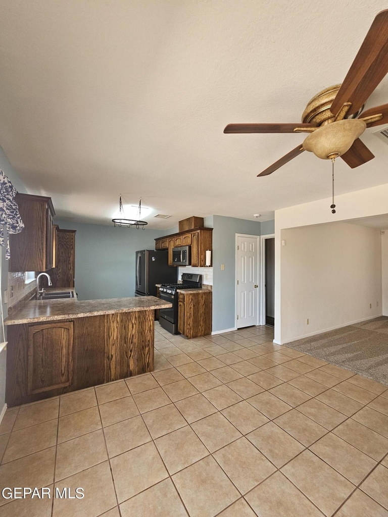 5644 Prince Edward Avenue - Photo 15