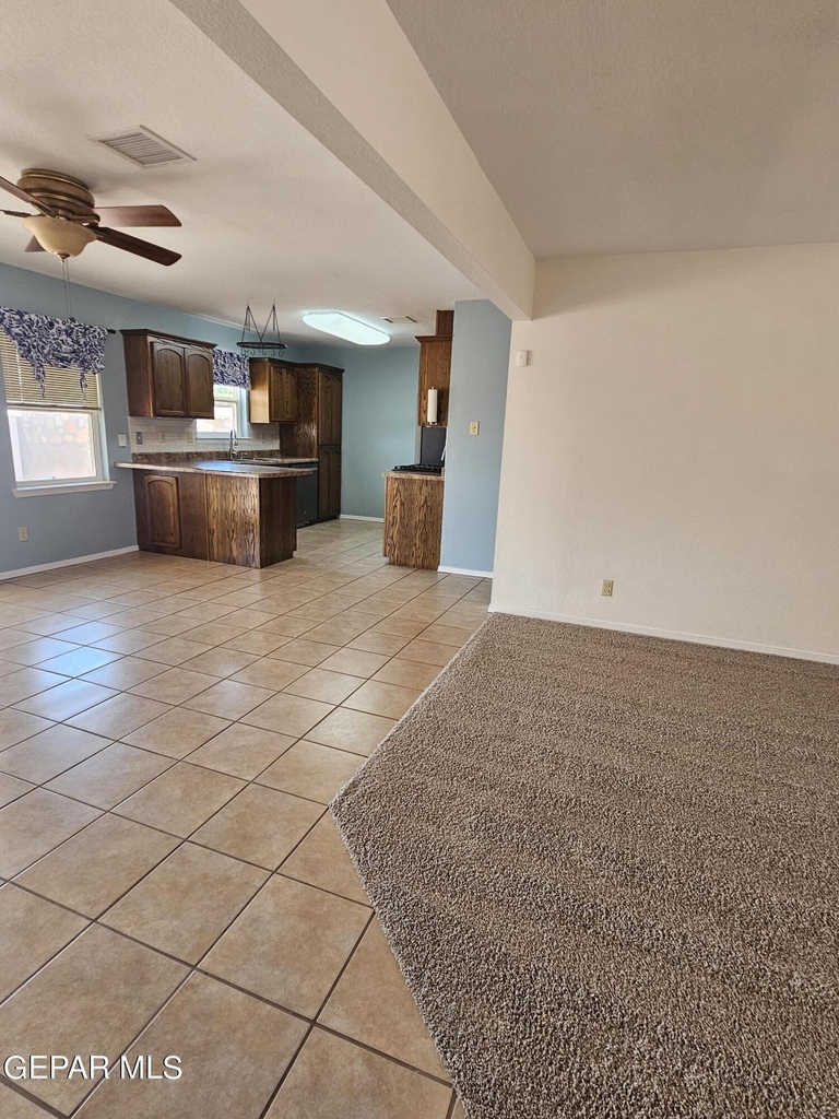5644 Prince Edward Avenue - Photo 8