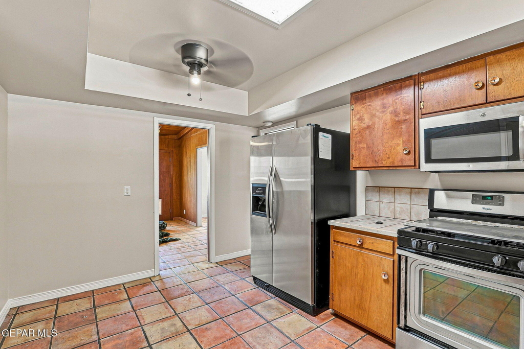 4233 Hampshire Lane - Photo 12