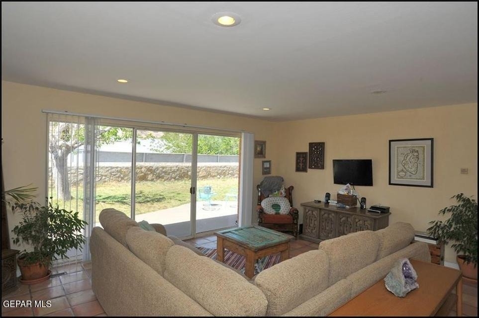 4233 Hampshire Lane - Photo 6