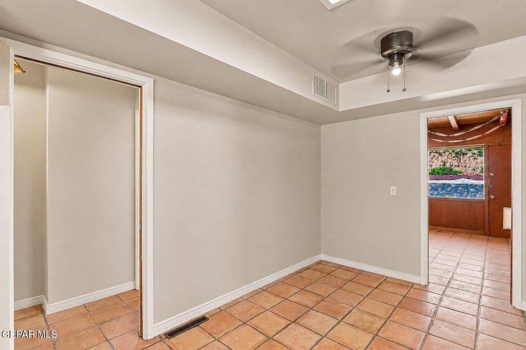 4233 Hampshire Lane - Photo 23