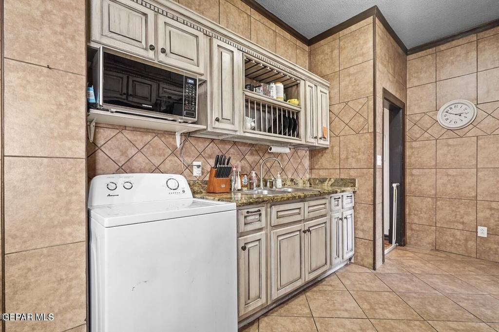 146 Brown Street - Photo 1