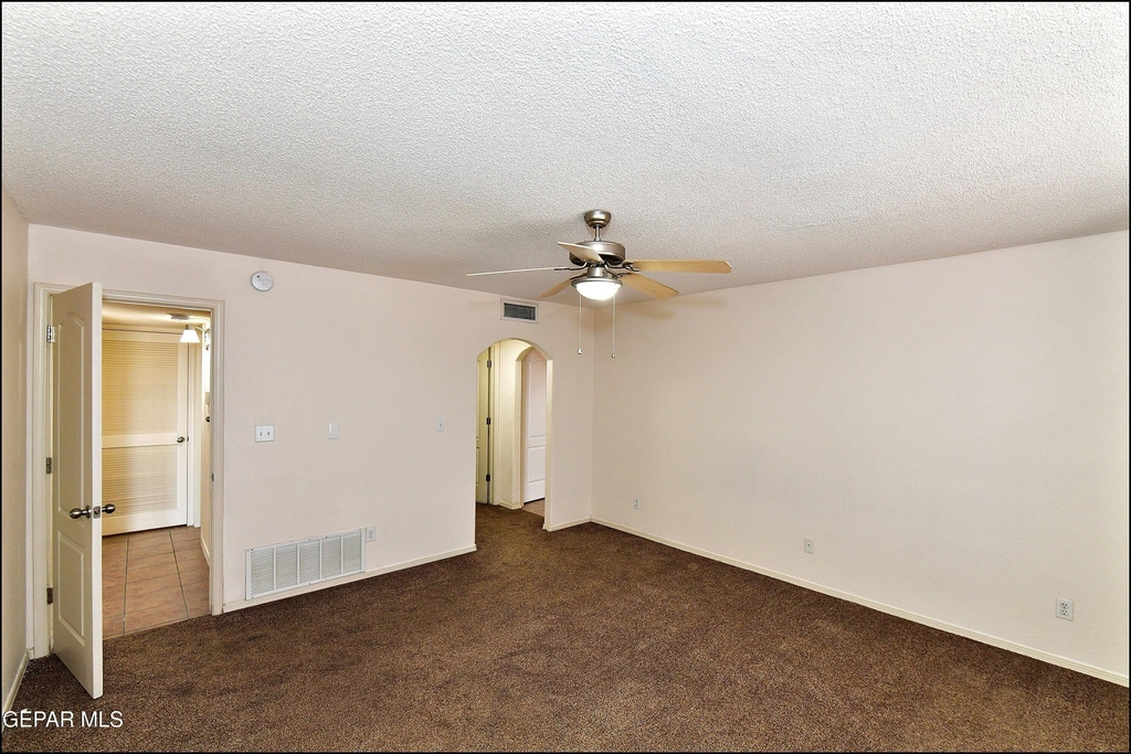 6372 Franklin Ridge Drive - Photo 19