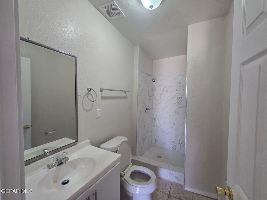 3923 Laredo Avenue - Photo 4