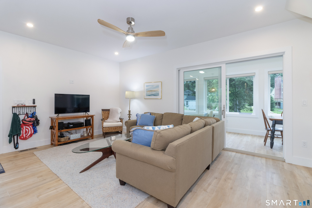 77 Reeves Avenue - Photo 18
