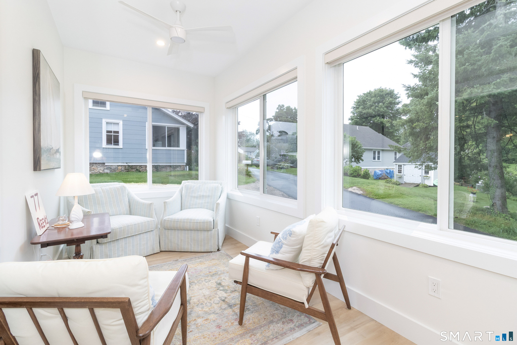 77 Reeves Avenue - Photo 16
