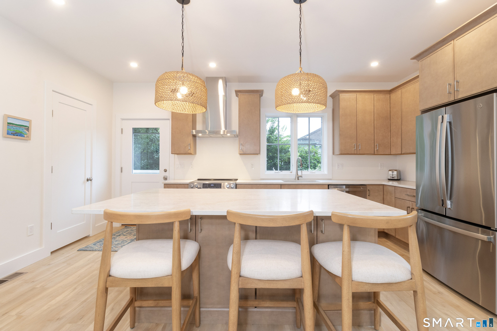 77 Reeves Avenue - Photo 8
