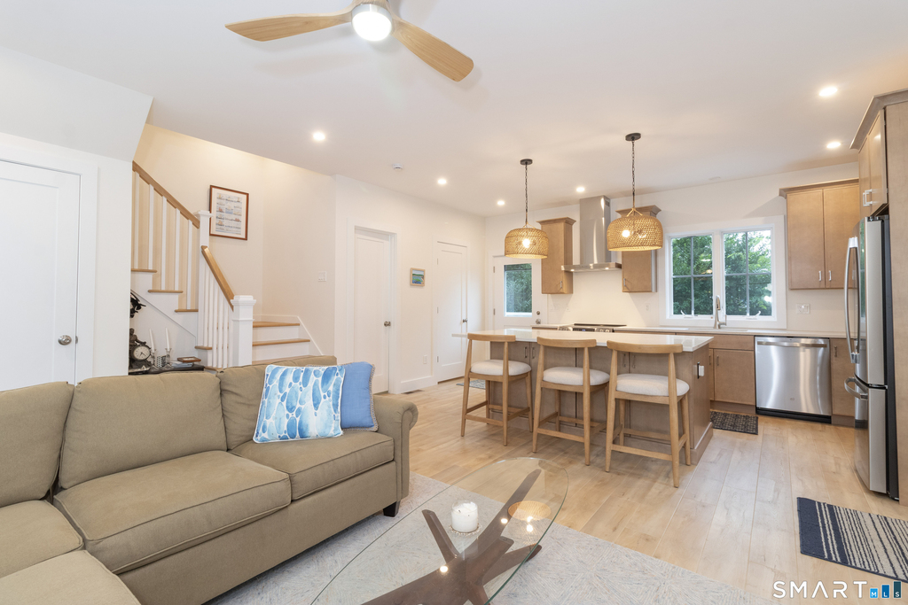 77 Reeves Avenue - Photo 19