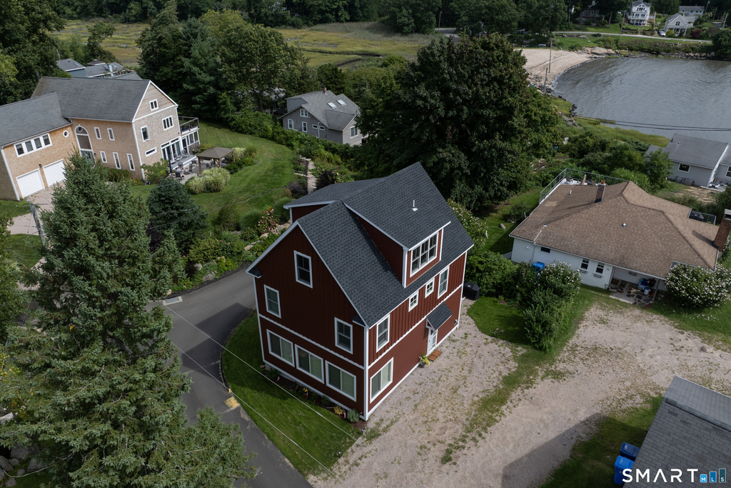 77 Reeves Avenue - Photo 0