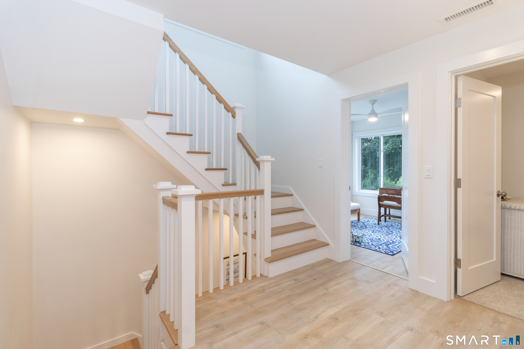 77 Reeves Avenue - Photo 22