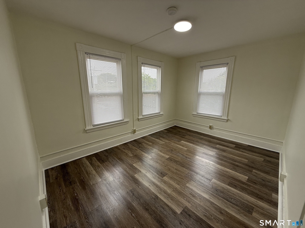 33 Star Street - Photo 6