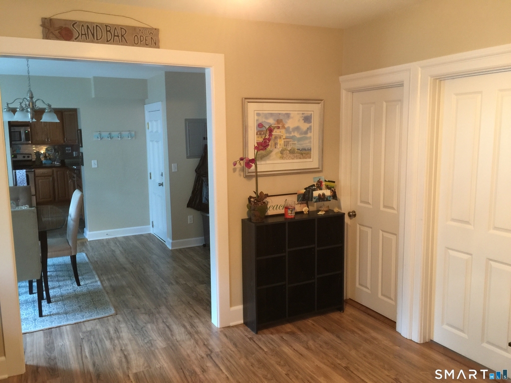 8 Lincoln Avenue - Photo 6