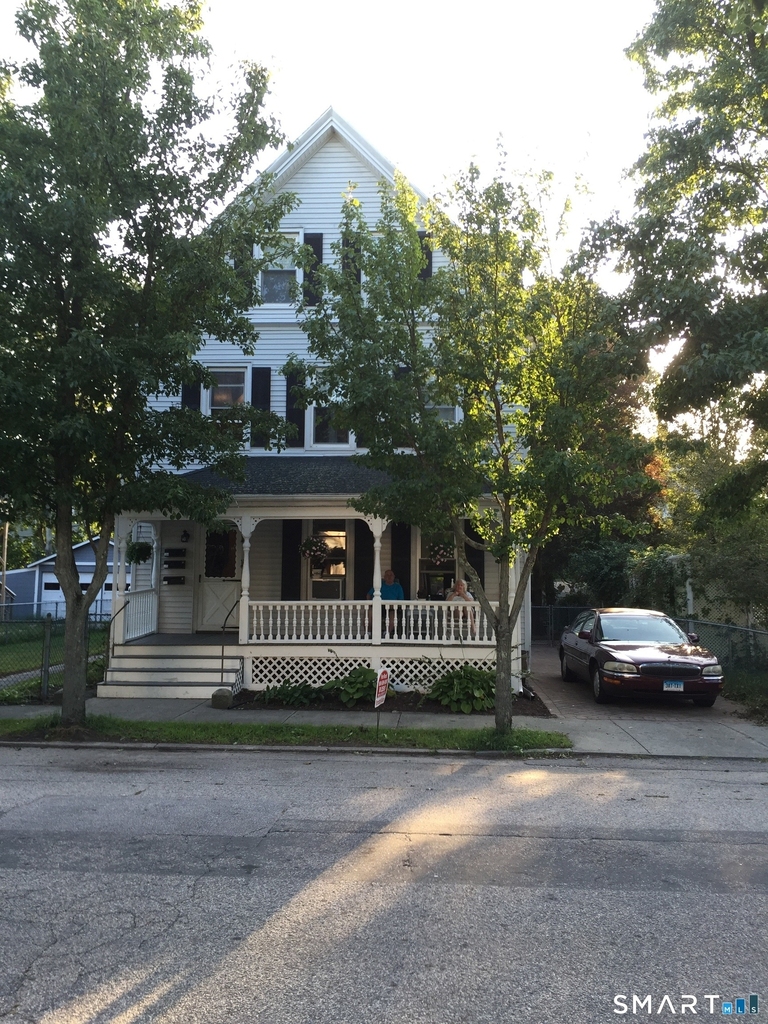 8 Lincoln Avenue - Photo 1