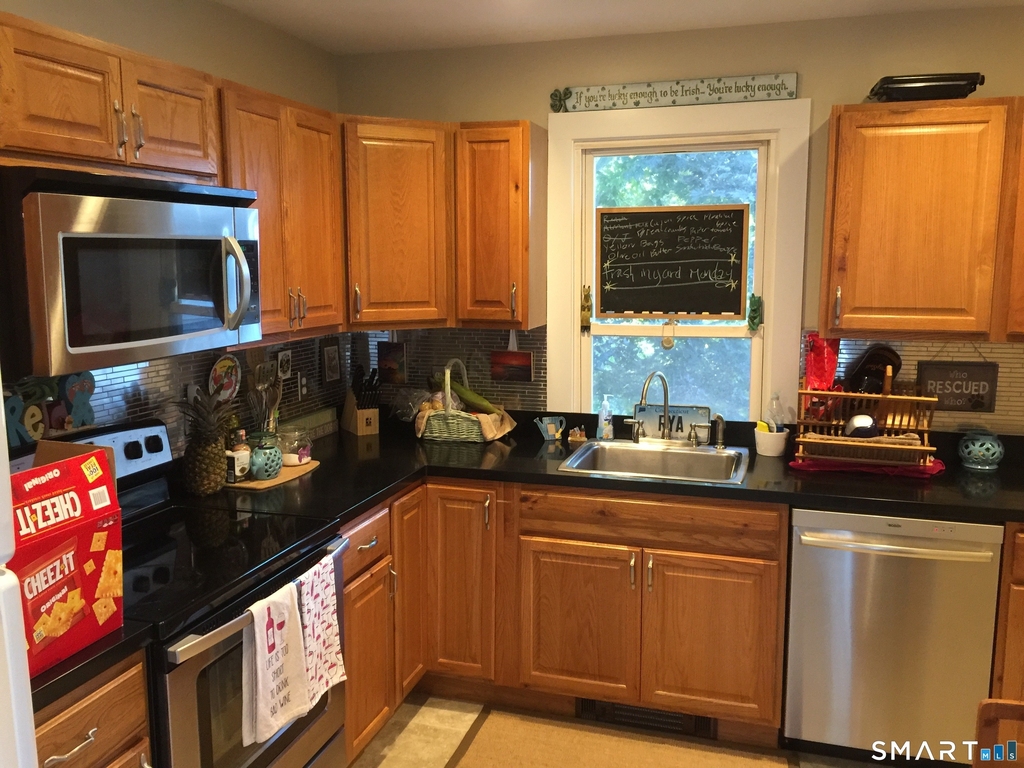 8 Lincoln Avenue - Photo 5