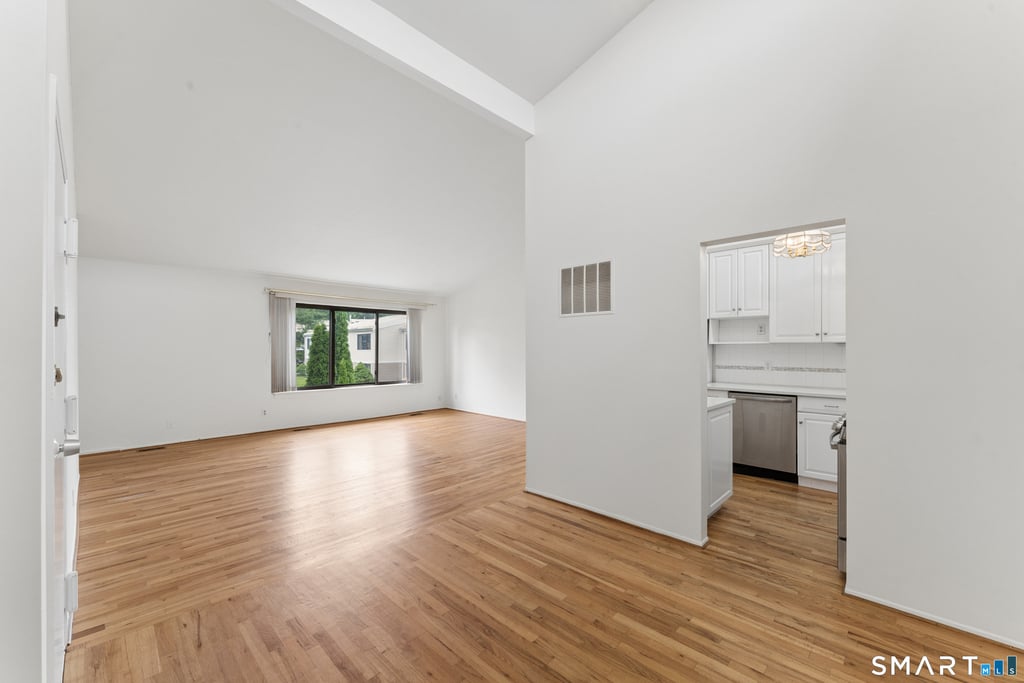 82 Olcott Way - Photo 2