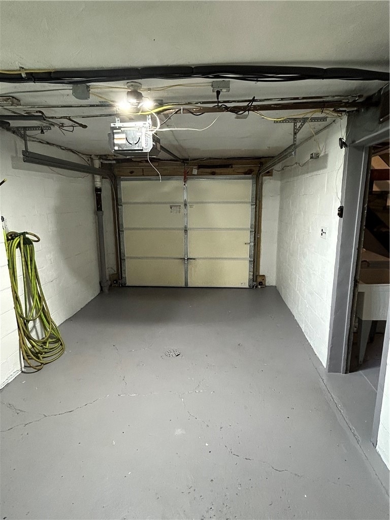 1061 Park Ave - Photo 22