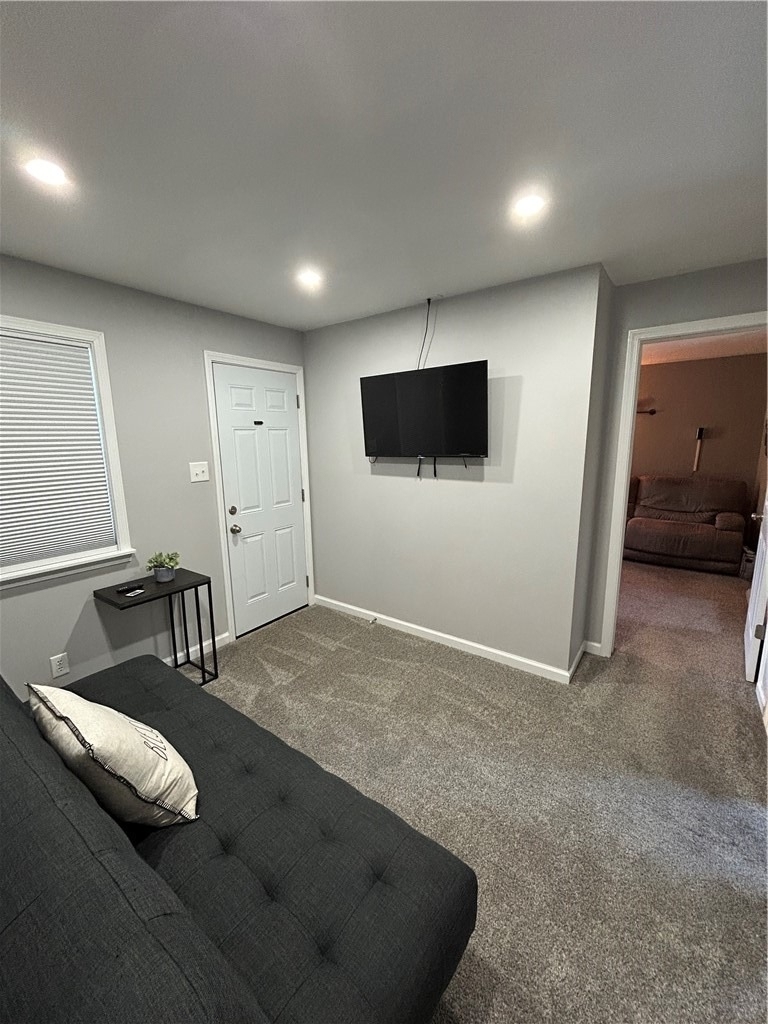 1061 Park Ave - Photo 8