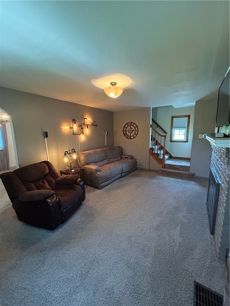 1061 Park Ave - Photo 2