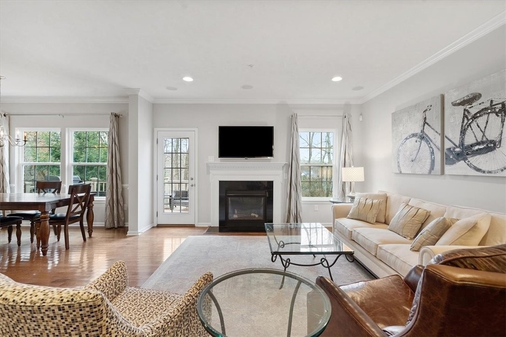609 Fairgate - Photo 3