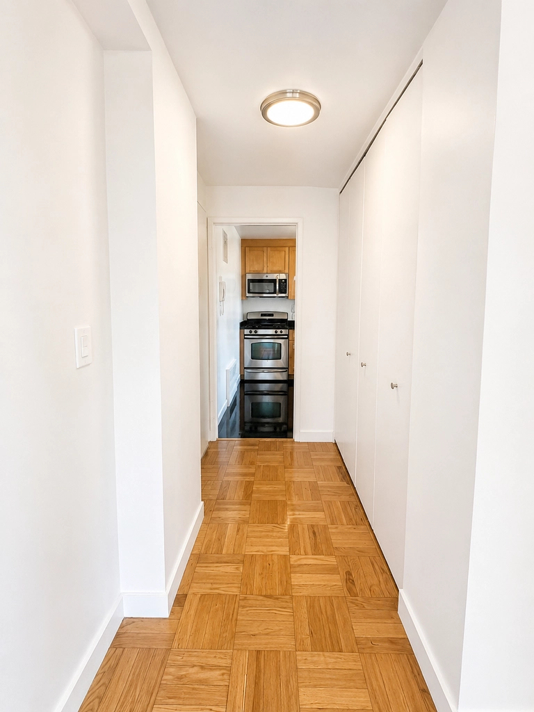 East 49th Street - Photo 4