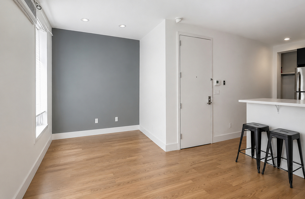 252 Schenectady Avenue - Photo 2