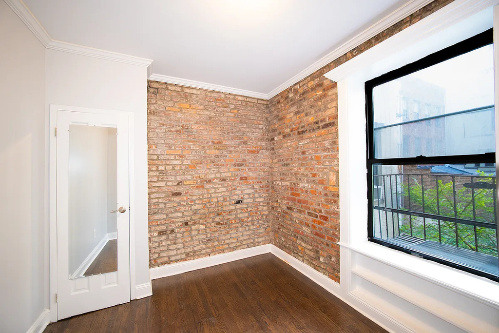 410 East 13th Street - Photo 6