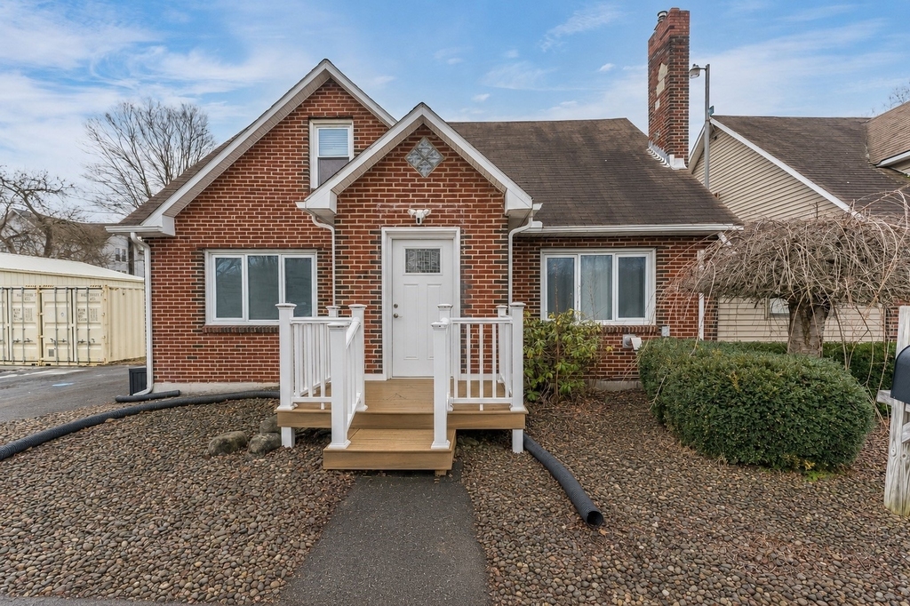 9578 Vestal Parkway West - Photo 0