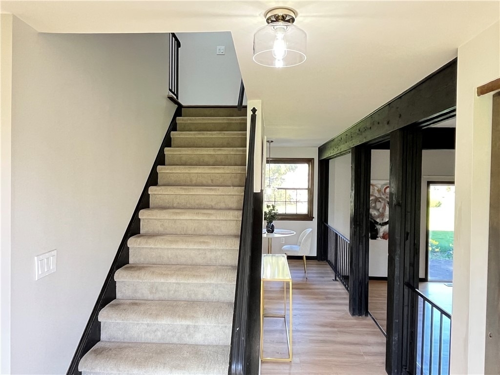 100 Drumlin View Drive - Photo 3