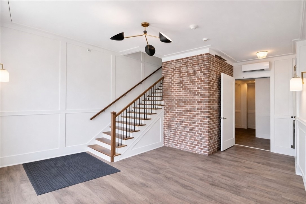 640 Jefferson Avenue - Photo 2