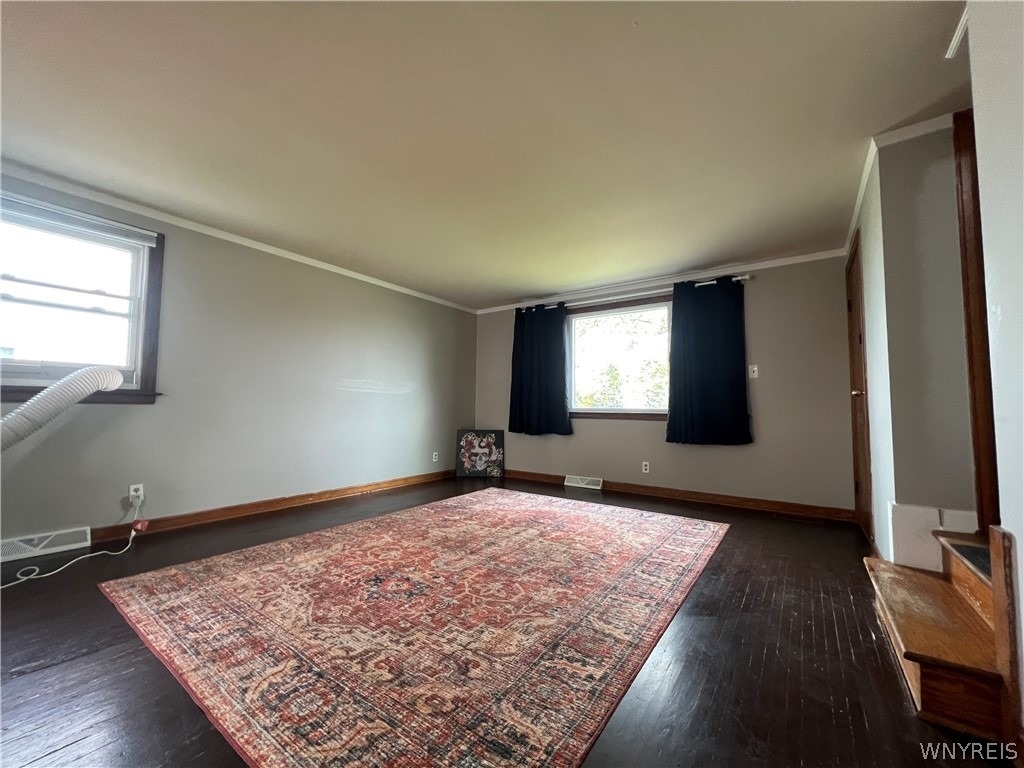 512 Cayuga Road - Photo 5