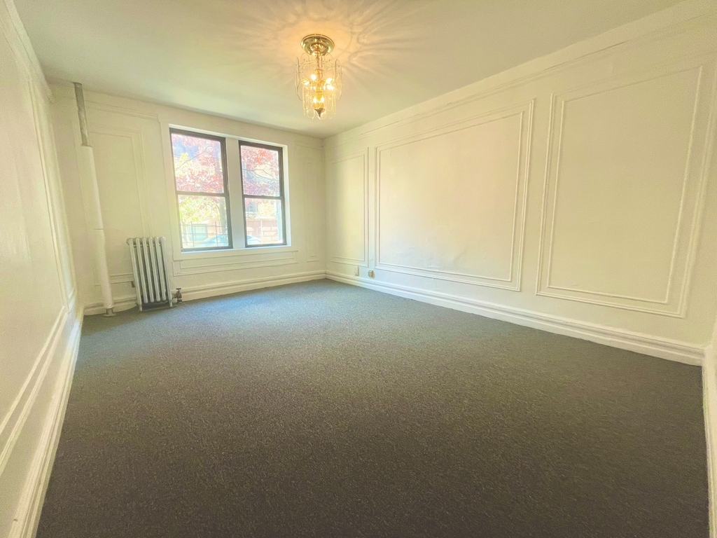 2511 Cruger Avenue - Photo 0