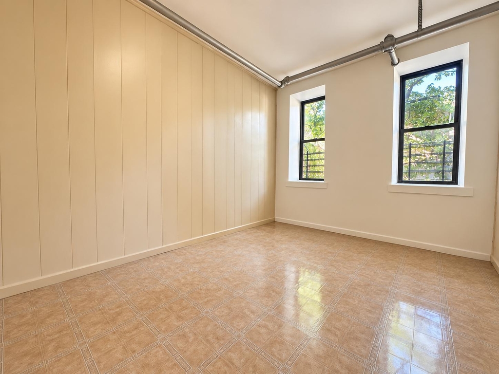 2511 Cruger Avenue - Photo 12