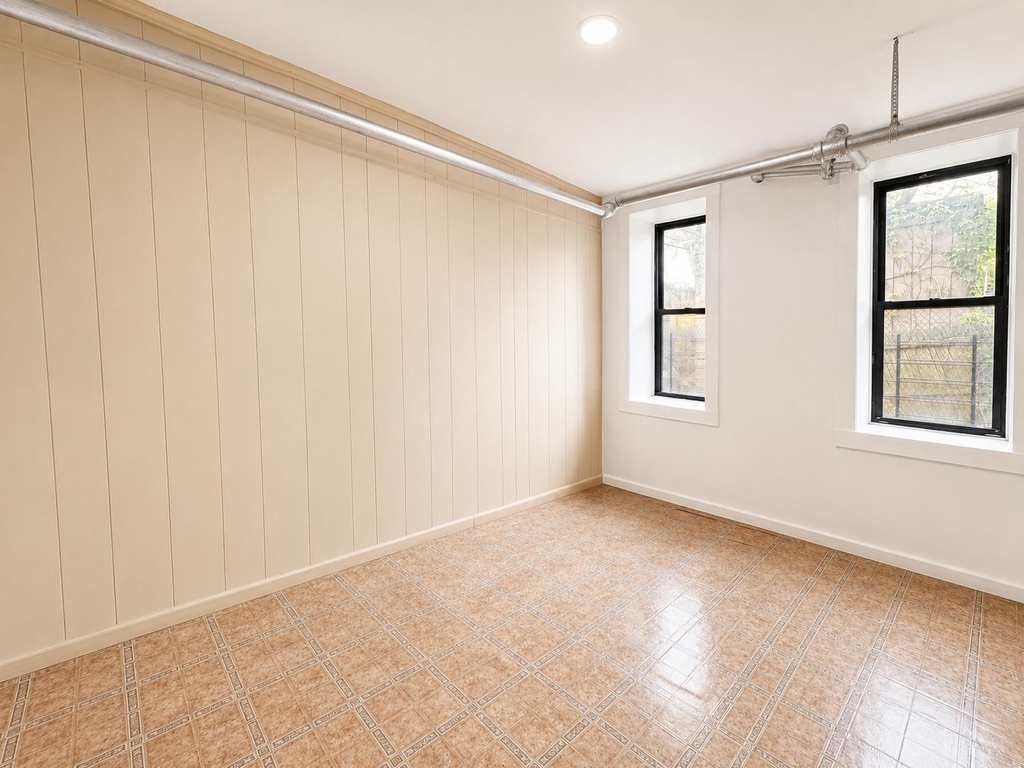 2511 Cruger Avenue - Photo 11