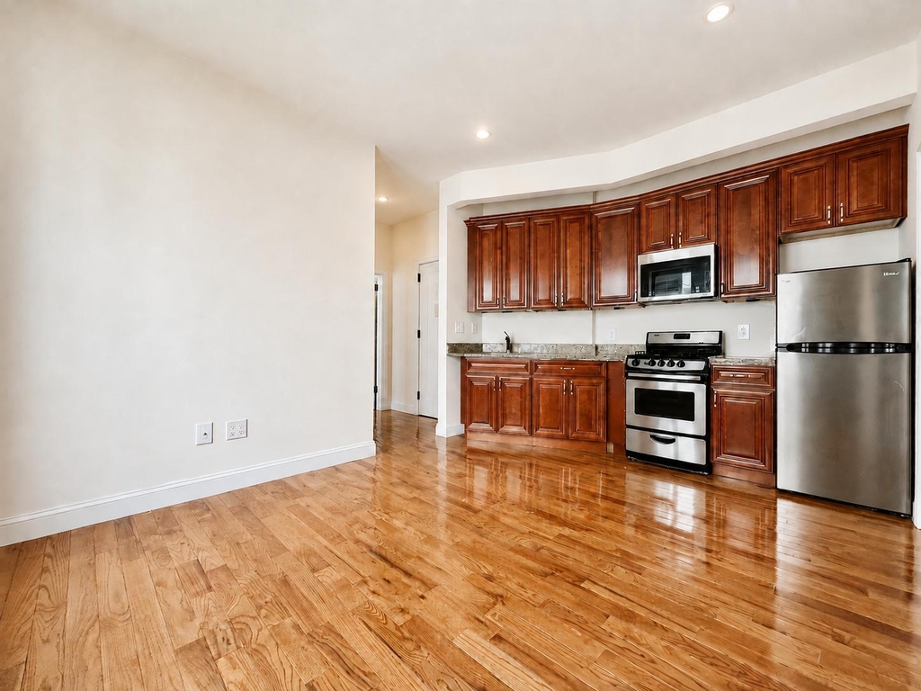 121 Sherman Avenue - Photo 2