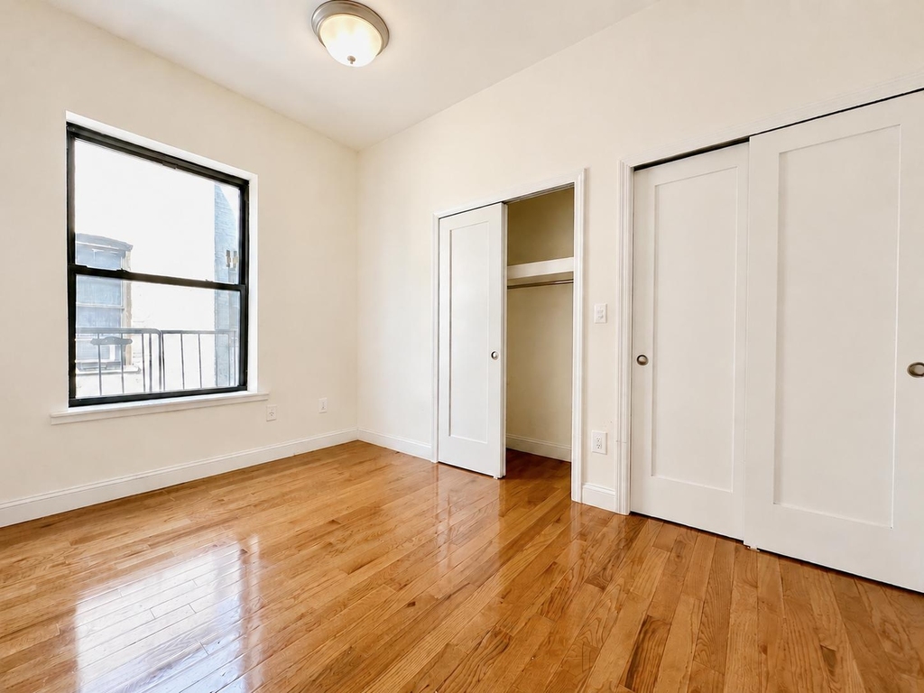 121 Sherman Avenue - Photo 8