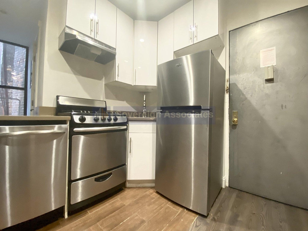3620 Broadway - Photo 2