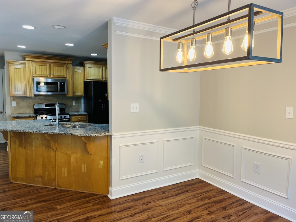 5750 Crest Hill Drive - Photo 10