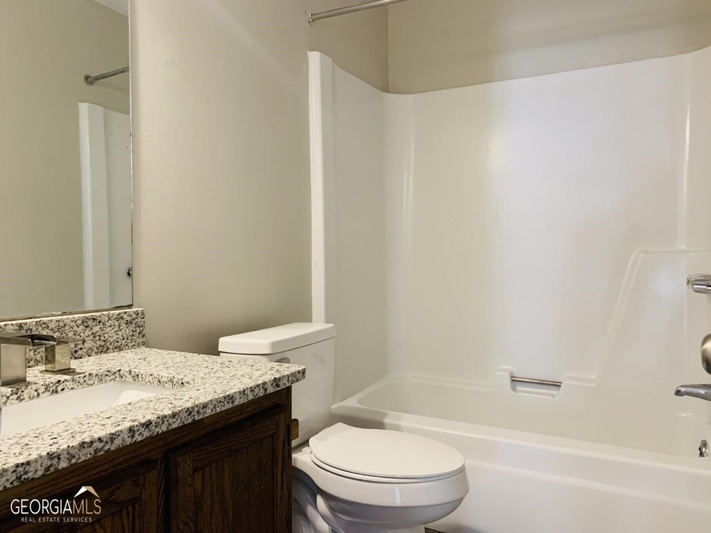 140 Pine Terrace - Photo 16