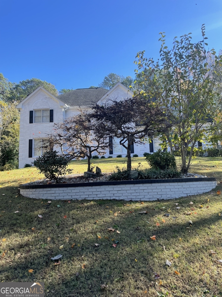 570 Village Green Court Sw - Photo 2