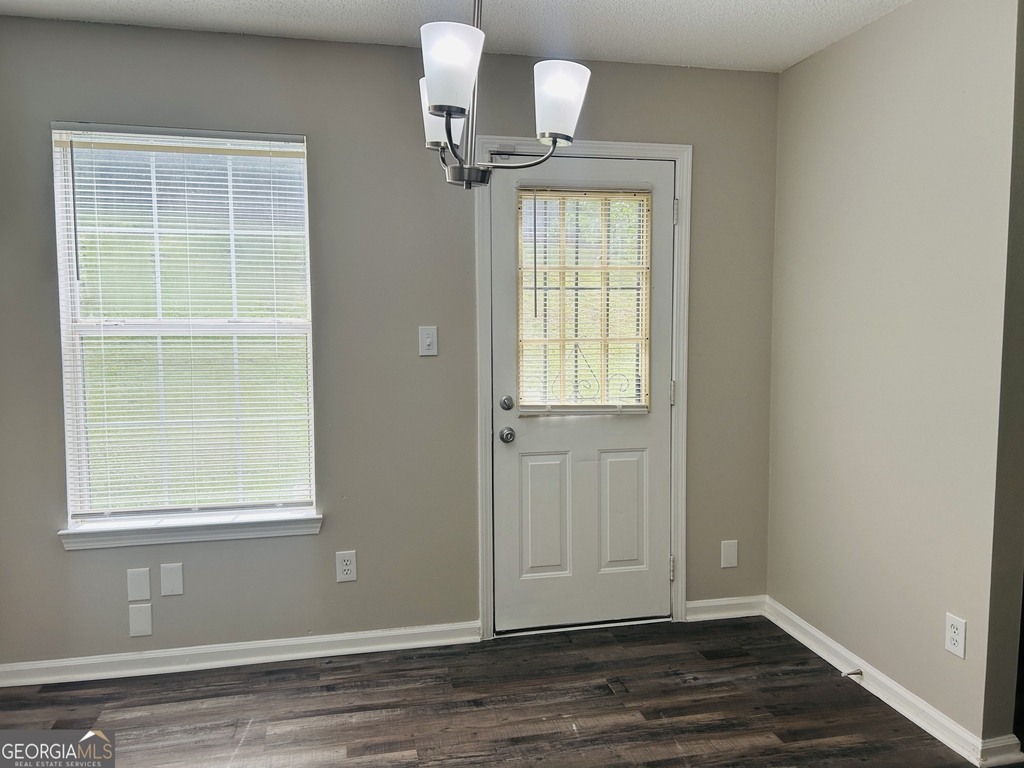 7018 New Dale Road - Photo 10