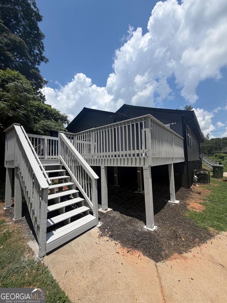 1700 North Avenue Nw - Photo 1