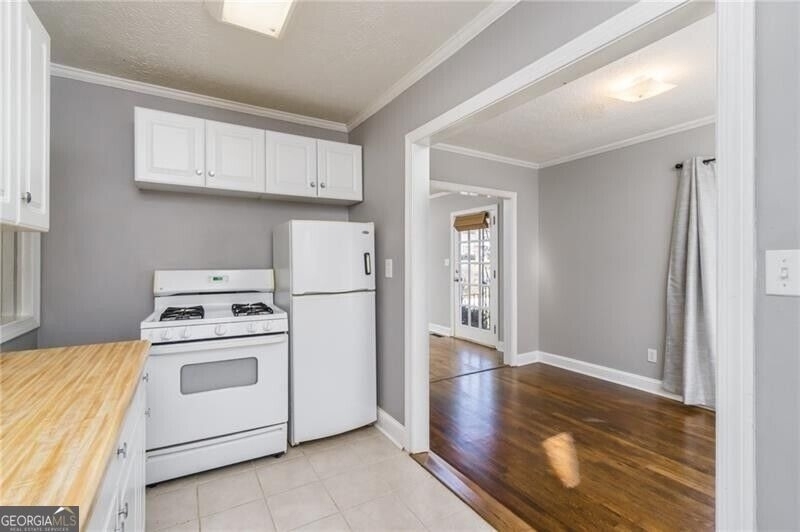 312 Phillips Drive Se - Photo 3