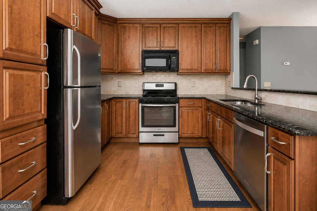 105 Celia Court - Photo 4