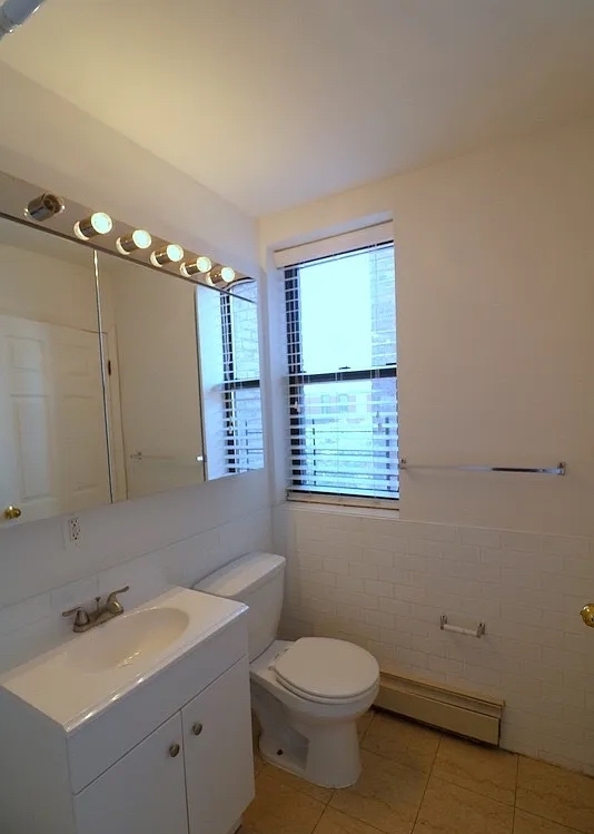West 51st Street - Photo 10