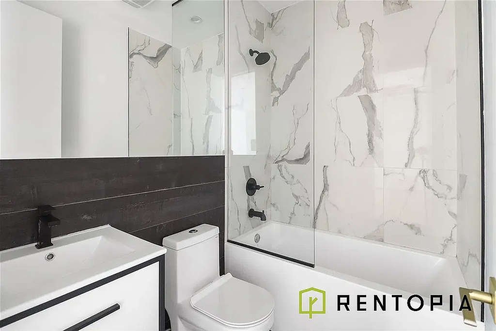 61 Montrose Avenue #5A - Photo 2